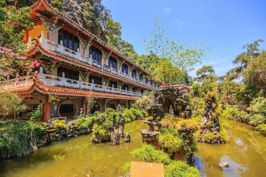 The Pines Hotel Kampung Kuala Terla Zewnętrze zdjęcie